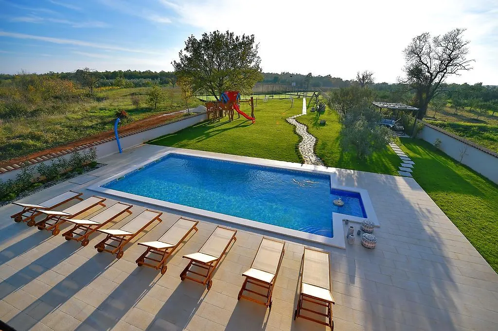 Villa Campi Veliki Vareški